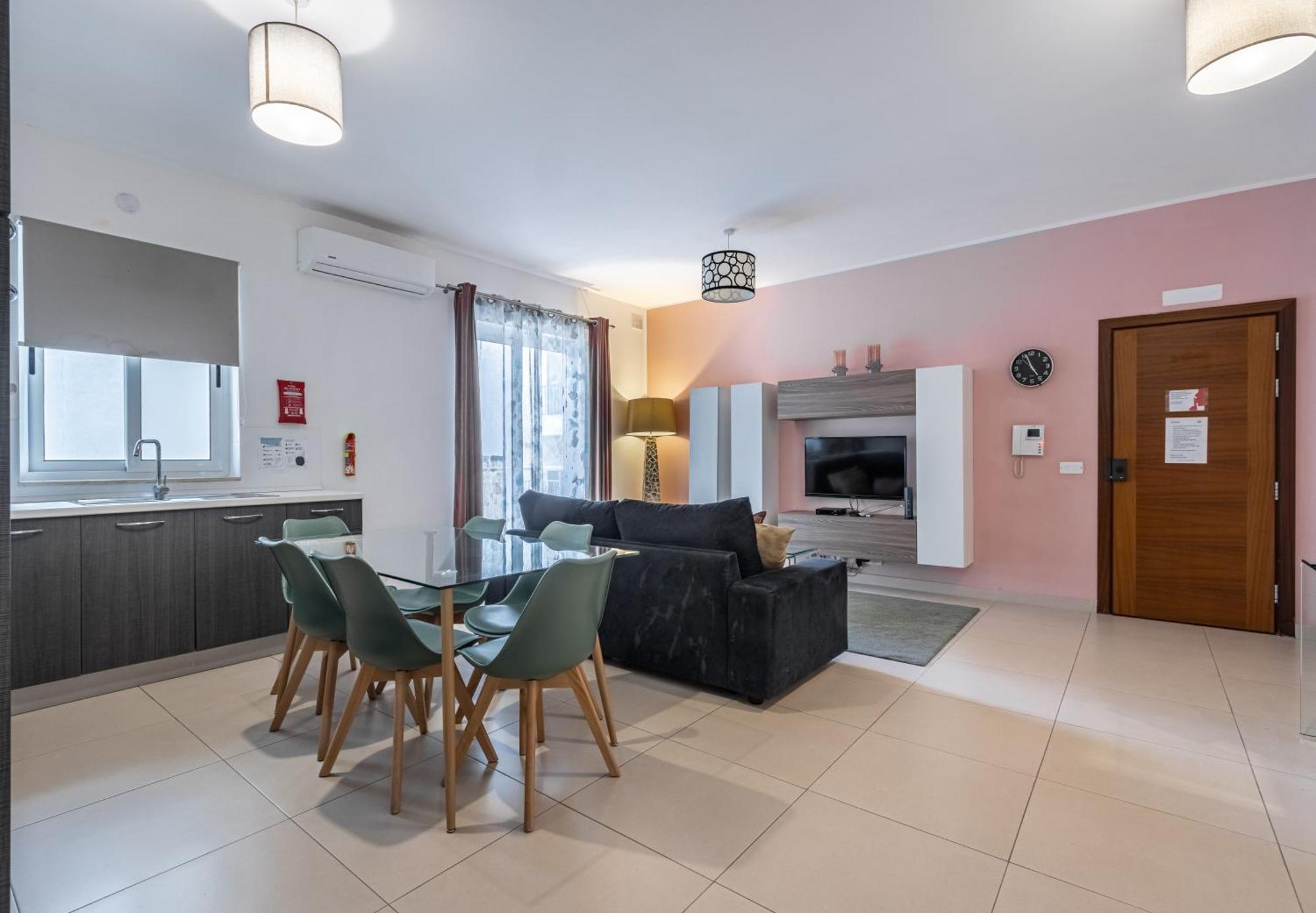 St Julians - Balluta 2 Bedroom Apartment Сент Джулианс Экстерьер фото
