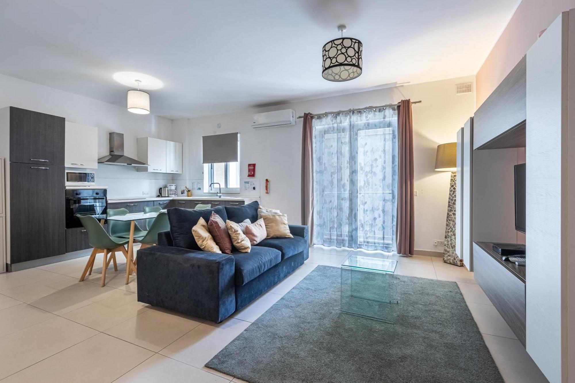 St Julians - Balluta 2 Bedroom Apartment Сент Джулианс Экстерьер фото